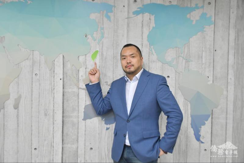 陳重棨在臺美經營美妝與包材包裝事業，榮獲「2025年全球青商潛力之星」