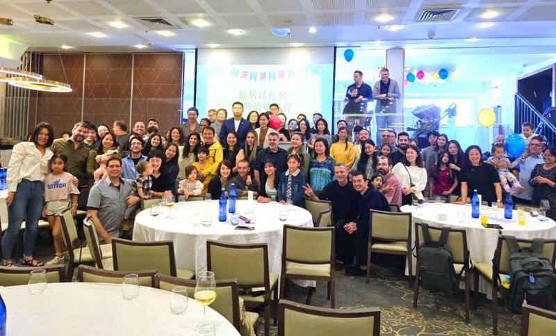 駐以色列代表處5日舉辦旅居以色列台灣僑胞餐會，駐以代表李雅萍與僑胞合影。（駐以色列代表處提供）