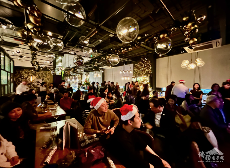 百位旅英臺灣人士齊聚一堂，歡慶 2025 聖誕派對