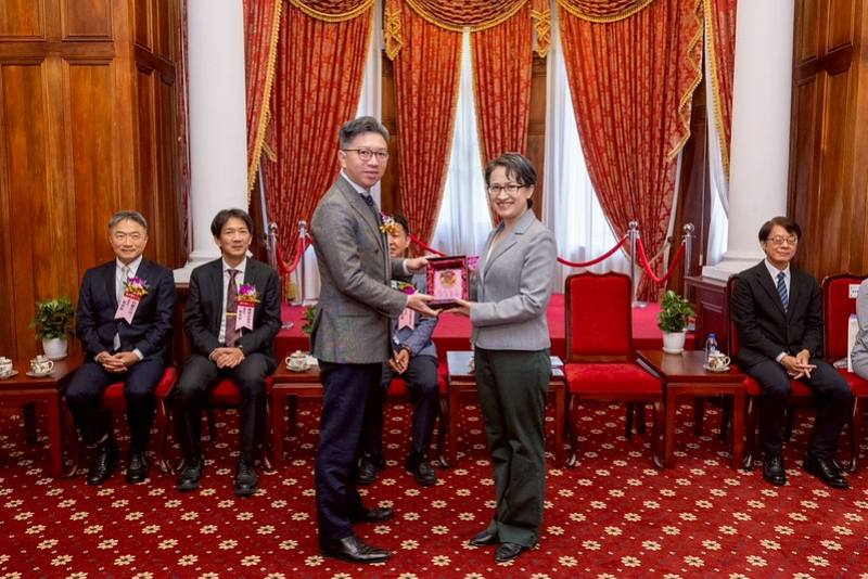副總統接見「第33屆建築金石獎得獎企業與地方政府獲獎單位代表」