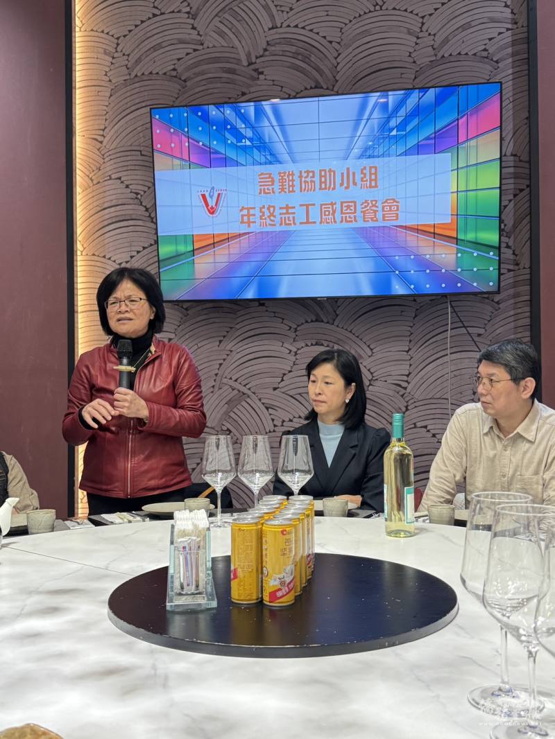 賴麗瑩代表委員長徐佳青特別感謝大溫哥華臺灣僑界聯合會舉辦分享會