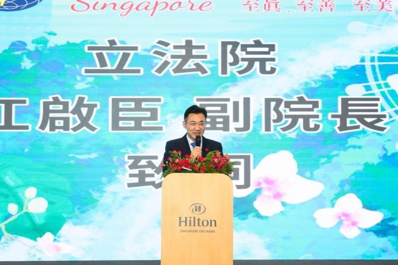 立法院副院長江啟臣10日晚間在新加坡款宴台商代表，並表示，立法院對台商有3大承諾，將持續成為台商最強大的靠山。（立法院提供）