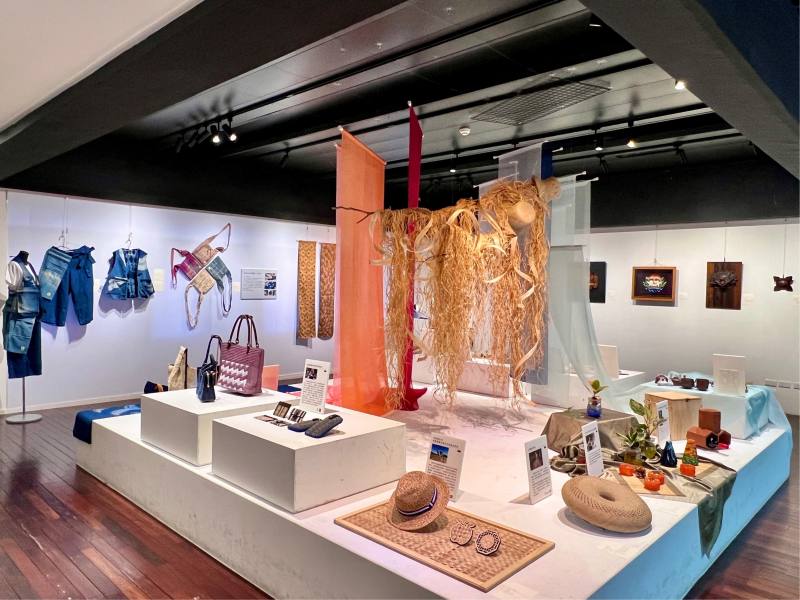 宜蘭傳藝園區巧藝館2樓展出「福韻台灣－社區聚落工藝特展」之展場實況。