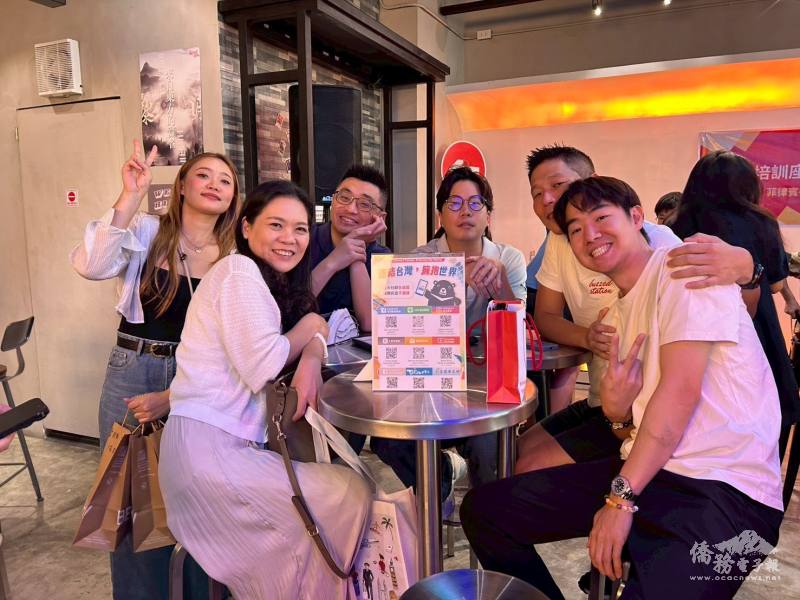 座談會中推廣 i僑卡