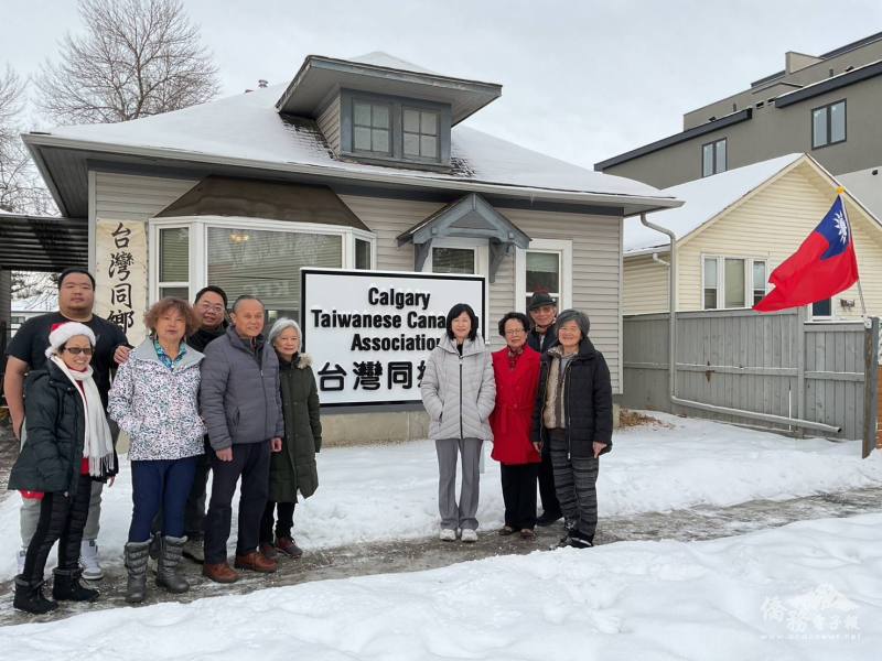 卡加利臺灣鄉親們合影