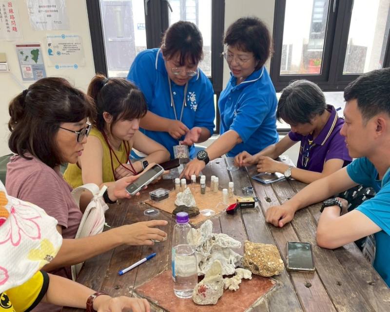 讓海洋離我們更近 海洋國家公園管理處深藍的使命 為海洋環境教育撒播種子