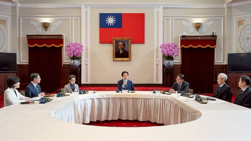 賴清德總統15日上午在總統府與行政院及考試院進行國政茶敘