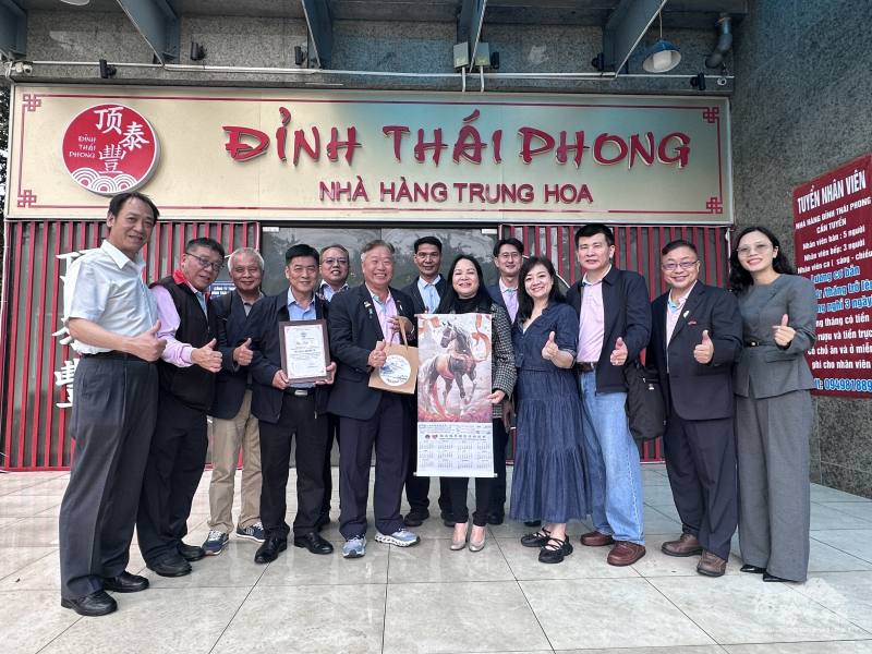 越方貴賓太原省合作社聯盟副主席武氏秋香，感謝協會協助地方進行災後重建與民生恢復工作