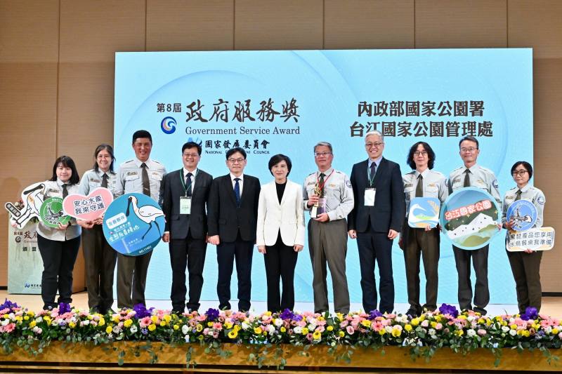 鄭副院長頒發「社會創新共融」獎項