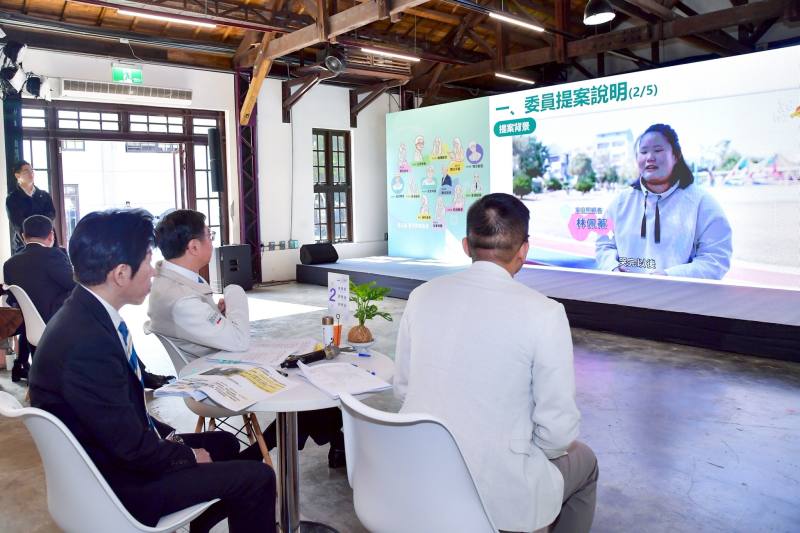 青諮會移師臺北南港區「瓶蓋工廠臺北製造所」舉辦，該場地前身為日治時代製造軟木塞的株式會社，目前則搖身成為孵化新創的基地，更符合與青年對談夢想的氛圍。