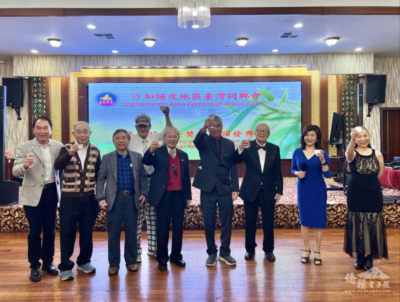 （左六）會長鄧晏犀及全體理事