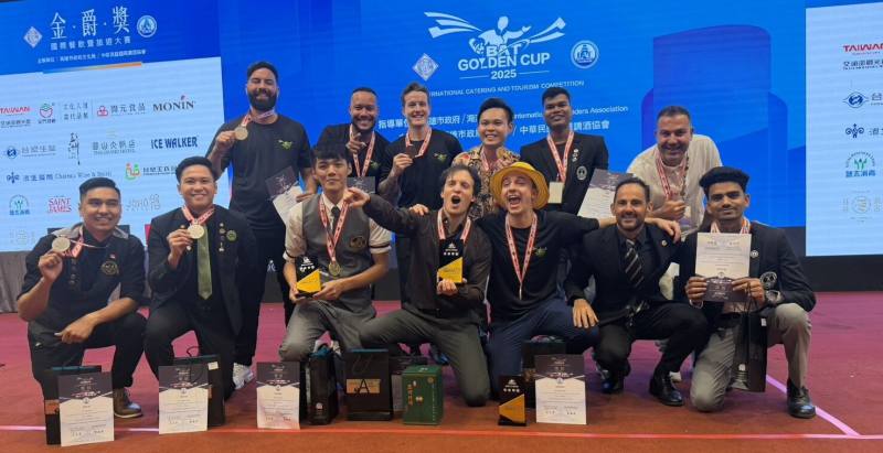 國際花式調酒組得獎者合影
