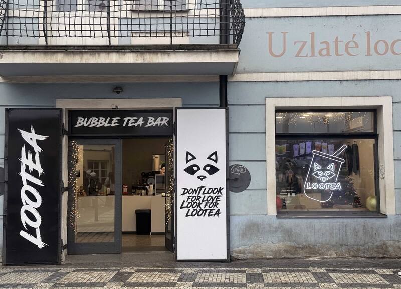 位在捷克首都布拉格小城區的手搖飲店Lootea，主打珍珠奶茶系列，自2021年創立，堅持用台灣的原物料製作珍奶。