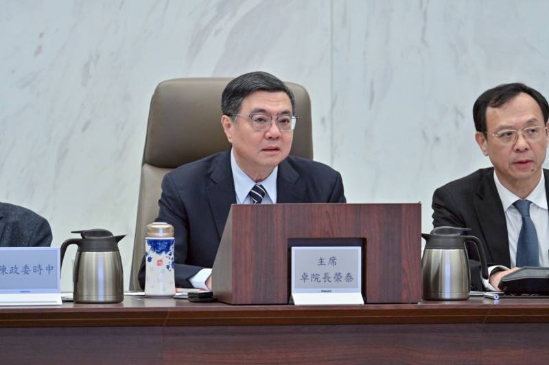 卓院長感謝各委員過去兩年來積極投入，提供政府寶貴意見，期盼未來能持續發揮影響力，健全國家社會福利與安全體制。