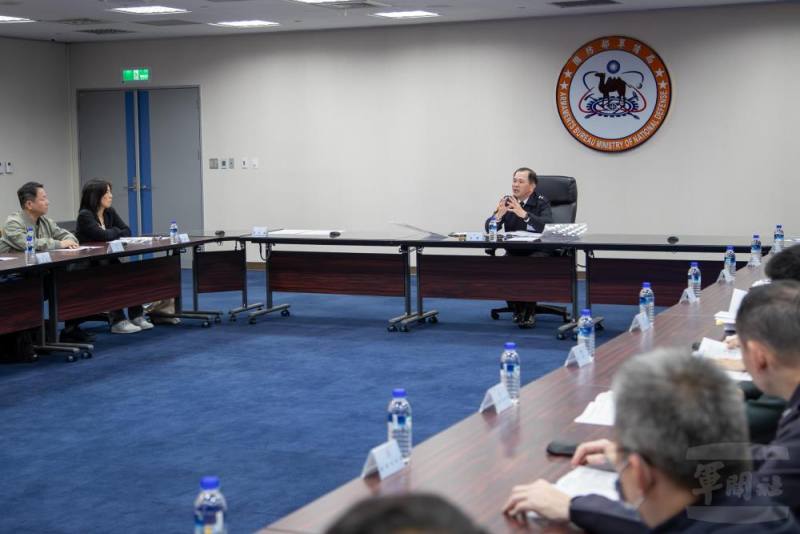 黃常次主持「國防科技產業發展審議會」國防科技前瞻需求組114年度會議。（軍聞社記者王進福攝）