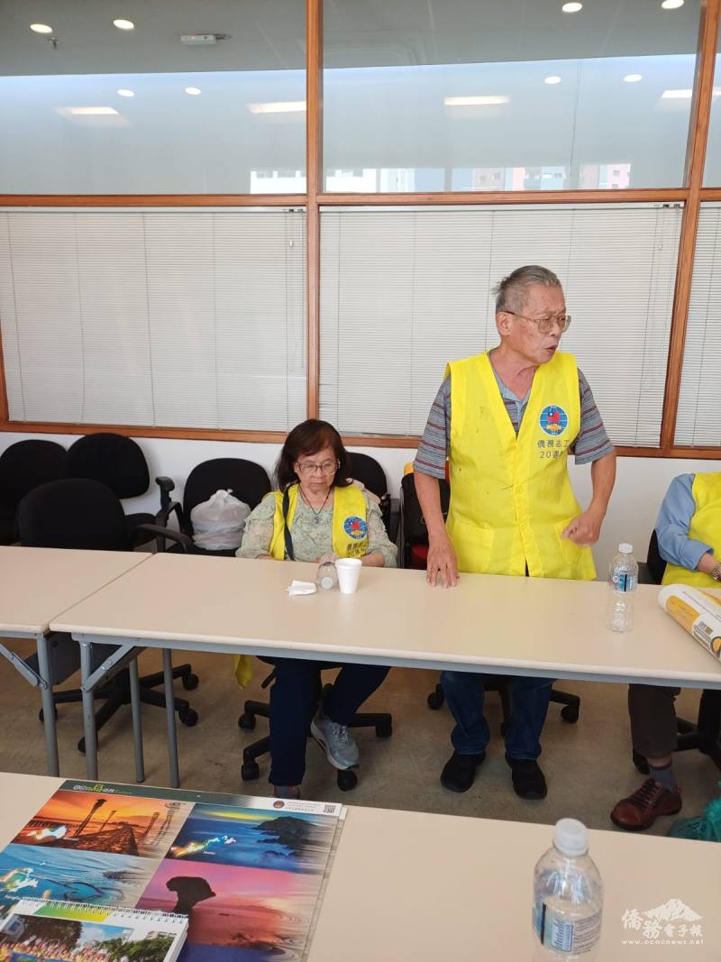 新任組長伍炳輝致詞承諾將以熱忱服務僑界