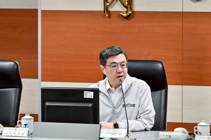 卓院長指出，依據警政署專案報告，相關單位已掌握嫌犯的煙霧彈來源、汽油彈製作等資料，後續仍待確認現場民眾等關係人證詞，讓案情更加明朗。