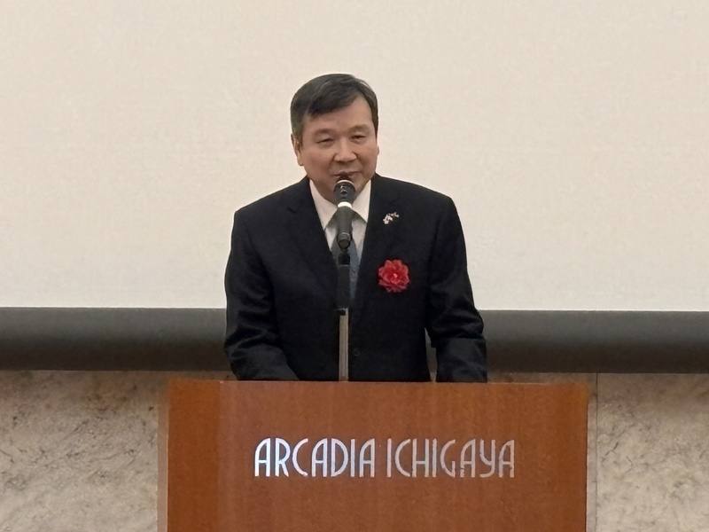 日本李登輝之友會21日舉辦年度忘年會，駐日代表李逸洋出席致詞指出，日本首相高市早苗「存亡危機事態」的相關發言，引發中國單方面升高區域緊張、反覆採取挑釁行動。他強調，在印度太平洋地區，中國已成為當前最大的和平破壞者