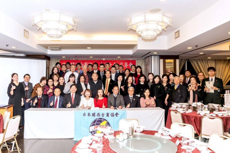 會員大會報告一年來活動成果