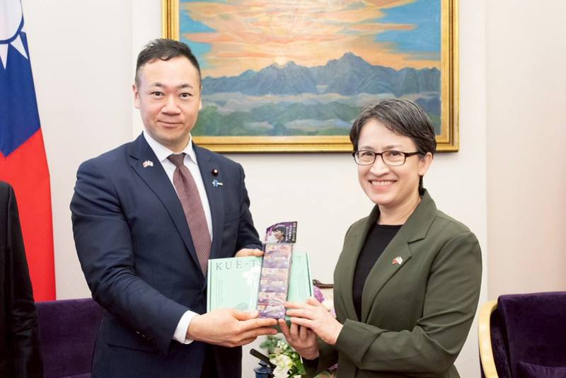 蕭美琴副總統23日上午接見「日本前法務大臣鈴木馨祐眾議員乙行」