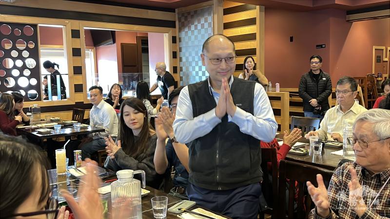 駐紐約辦事處經濟組秘書謝承淵特地趕到波士頓，和商會建立友誼