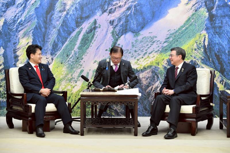 行政院長卓榮泰接見日本自民黨參議院友我團體「TY會」會長瀧波宏文參議員一行