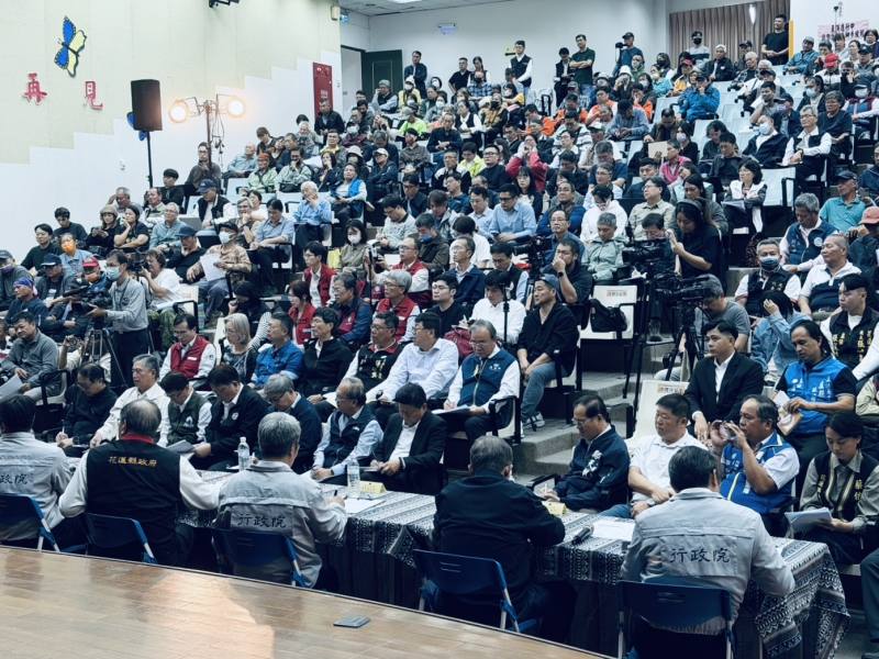 行政院馬太鞍災後復原說明會，逾400位鄉親現場提案及交流