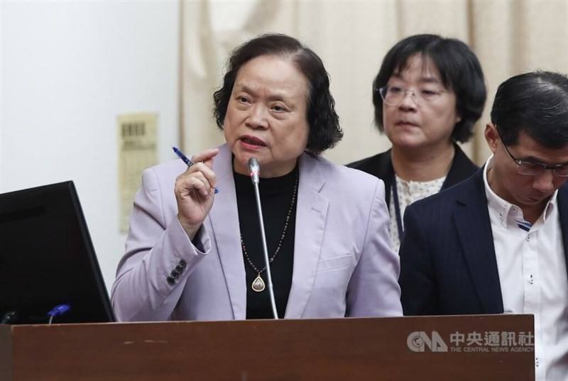DGBAS Minister Chen Shu-tzu (left). CNA photo Dec. 24, 2025