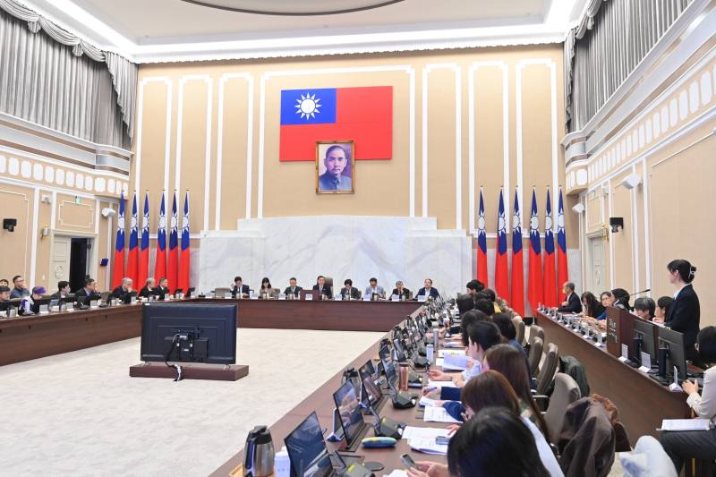 行政院長卓榮泰主持行政院性別平等會第34次委員會議