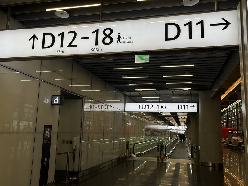 桃園國際機場第三航廈北登機廊廳1日起試營運，25日舉行啟用典禮，航廈整體動線流暢、設計新穎亮麗