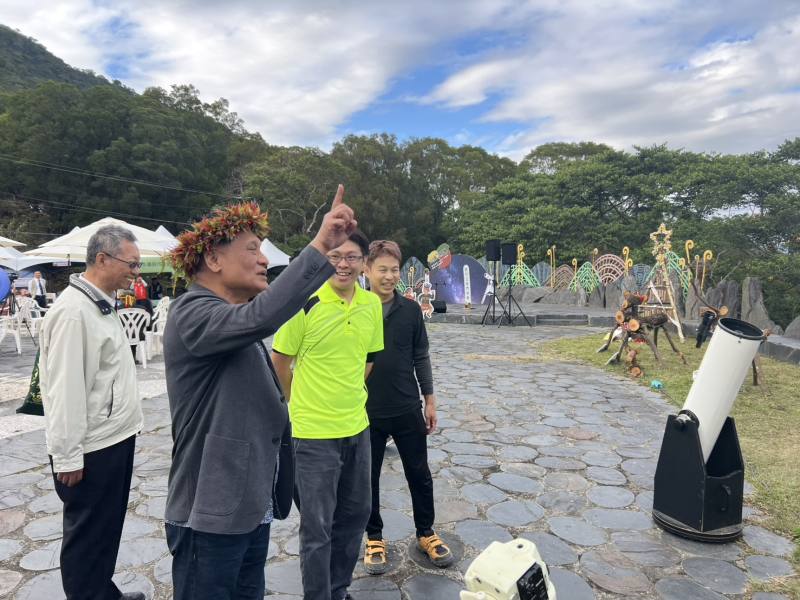 曾主委於觀星區體驗計畫成果發表