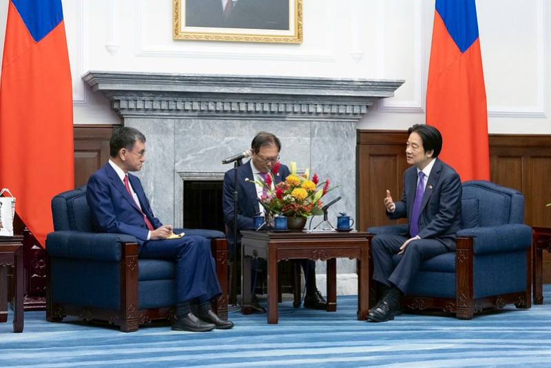 President Lai meets with a delegation led by Member of the Japanese House of Representatives and former Minister for Foreign Affairs Kono Taro.