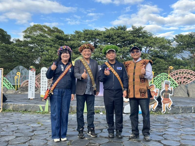 曾主委、伍麗華委員、盧縣一委員、曾有欽鄉長共同出席活動