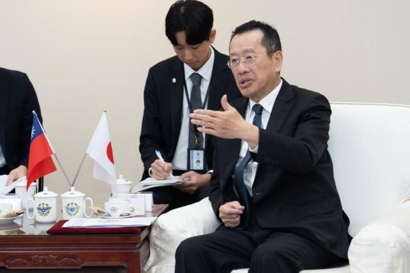 顧部長感謝鈴木眾議員長期支持我國主權地位。（軍聞社記者陳彥樺攝）