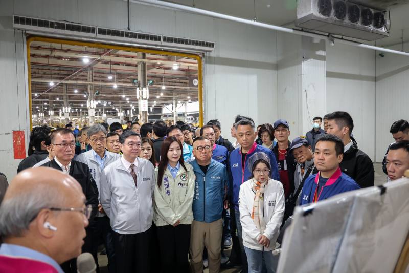 行政院長卓榮泰訪視臺北市第一果菜批發市場