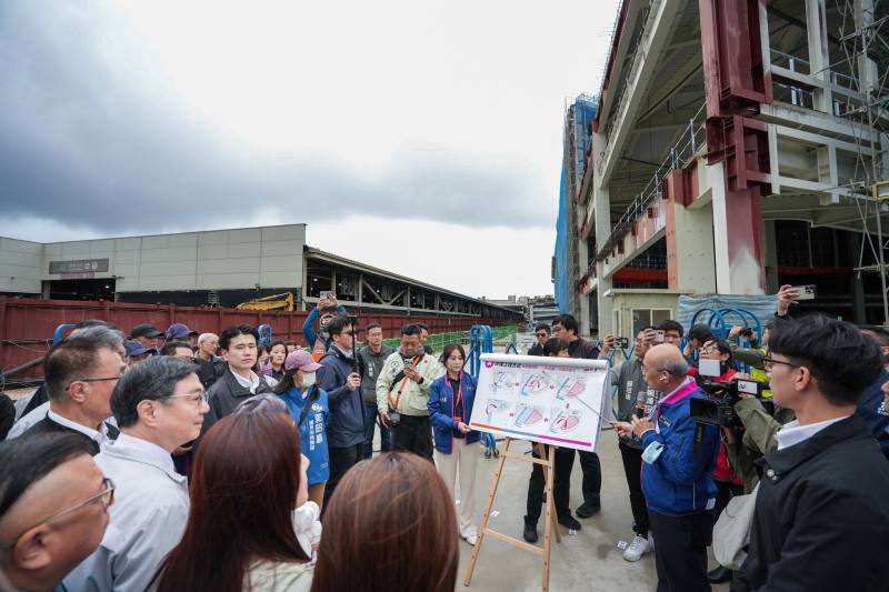 行政院長卓榮泰訪視臺北市第一果菜批發市場