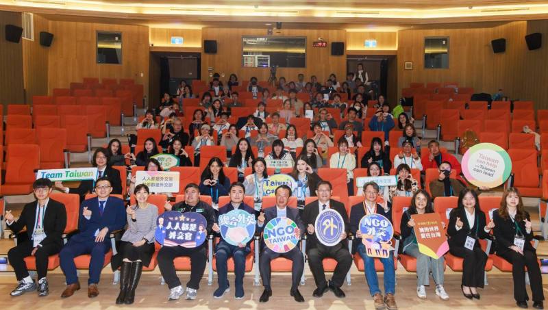 「2025 外交部NGO國際事務人才培訓班」嘉義場學員合影