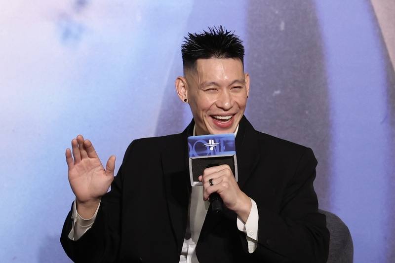 已經宣布退役的台裔的NBA好手林書豪，28日在W飯店舉行「豪情不滅」粉絲感謝會