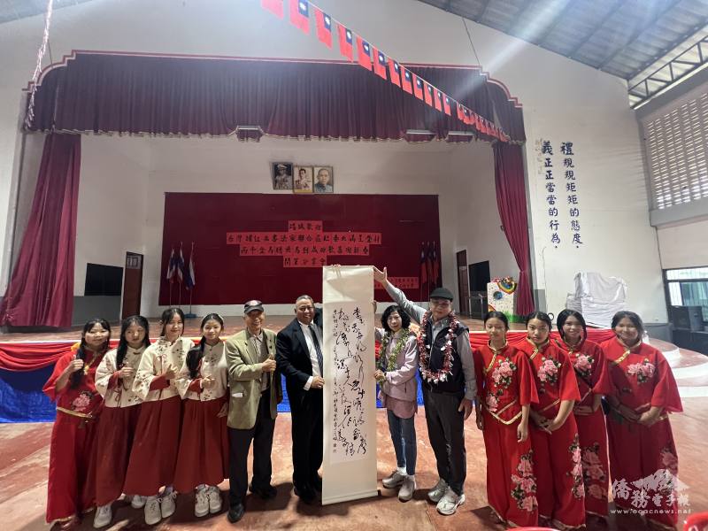 書法家贈張明光作品