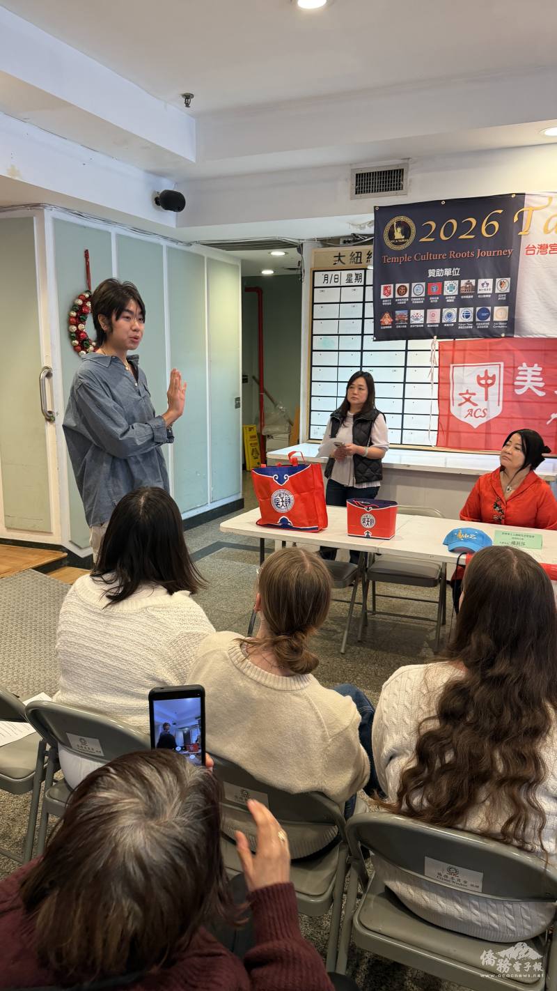 陳子聃，Amherst College大學四年級 ，主修生化（醫學預科）與宗教