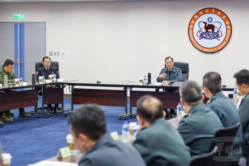 國防部副部長鍾樹明上將30日主持軍備局工檢會。（軍備局提供）