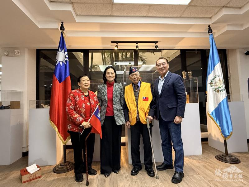 高齡97歲榮民黃福昇熱血澎湃參加元旦升旗典禮