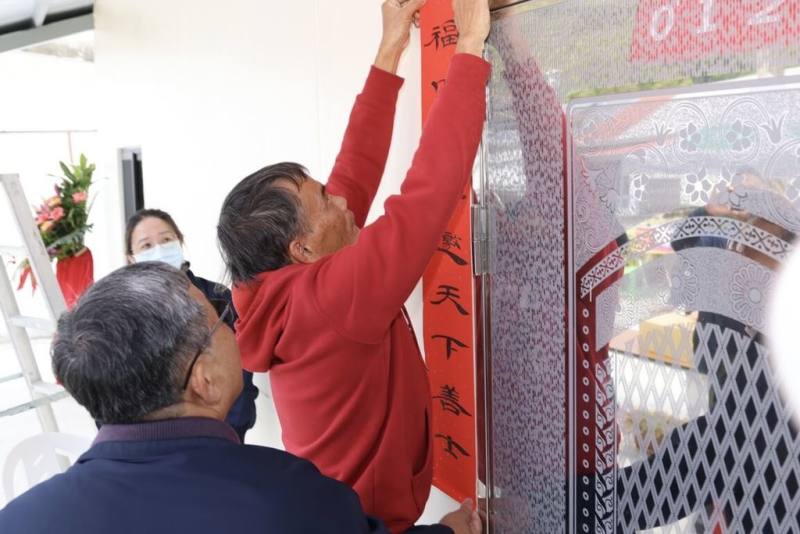 去年1月21日規模6.4地震，中華民國佛教慈濟慈善事業基金會援建6戶「預鑄安心屋」，3日捐台南市受災戶入住安居。（台南市政府提供）