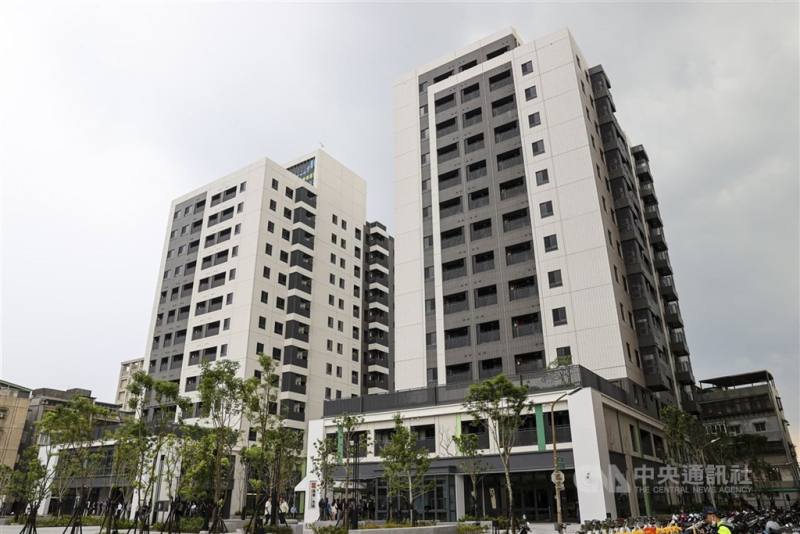圖為「萬華安居」社宅外觀。（中央社檔案照片）