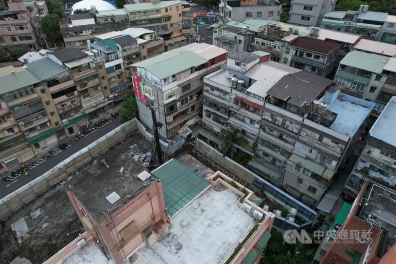 圖為台北市北投區公寓一景。（中央社檔案照片）