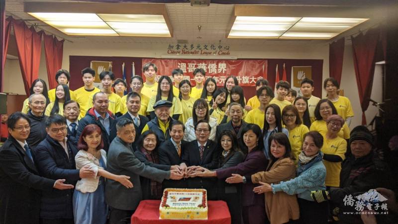 與會嘉賓及海外青年文化大使合影