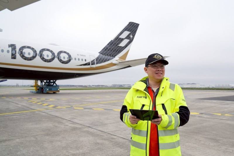 星宇航空6日宣布，全台首架、也是星宇航空首架A350-1000廣體客機已於法國土魯斯完成交機，由董事長張國煒（圖）親駕返台，將投入星宇航空長程航線。（星宇航空提供）