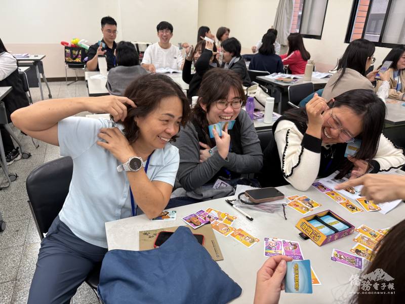 「班級層級正向行為支持與SEL」課藉由情緒卡牌探索情緒表達及表情