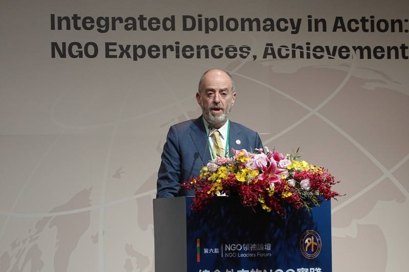 國際非政府組織（INGO）WeWorld主席基耶薩（Marco Chiesara）7日於第6屆「NGO領袖論壇」發表專題演說