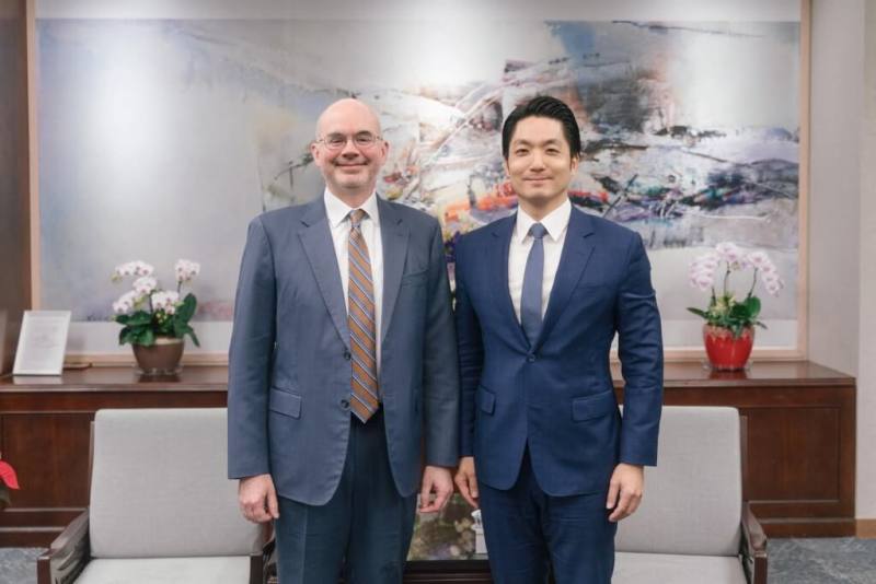美國在台協會處長谷立言5日與台北市長蔣萬安會面。（圖取自facebook.com/AIT.Social.Media）